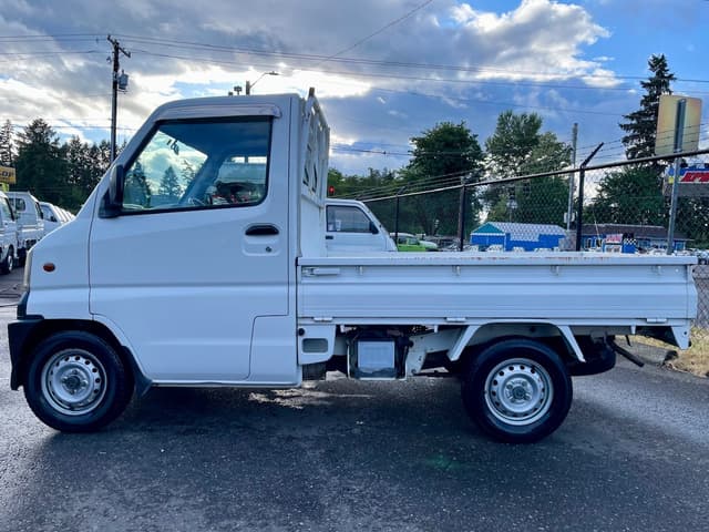 1999 Mitsubishi Minicab JDM car for sale — photo 4 of 25