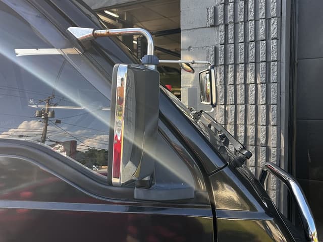 1990 Mitsubishi Delica JDM car for sale — photo 15 of 25