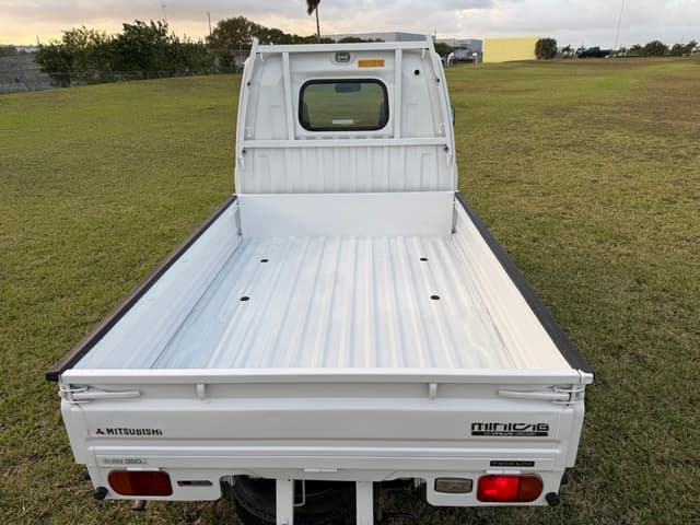 1998 Mitsubishi Minicab JDM car for sale — photo 11 of 25