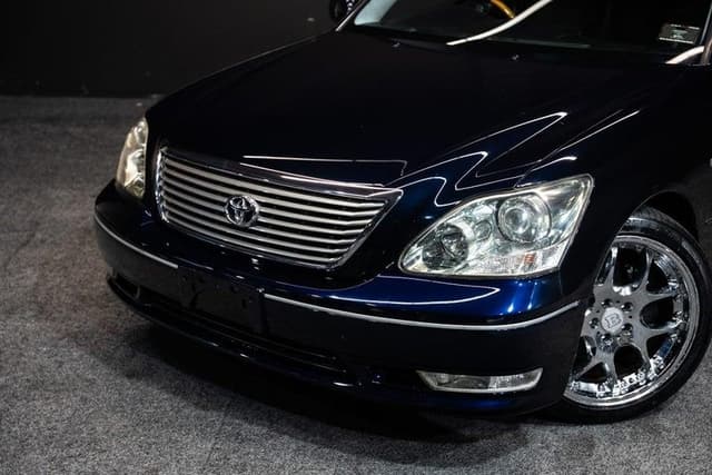 2003 Toyota Celsior JDM car for sale — photo 3 of 14