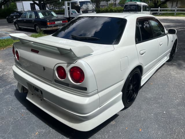 1998 Nissan Skyline JDM car for sale — photo 7 of 16