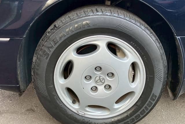 2002 Toyota Celsior JDM car for sale — photo 16 of 20