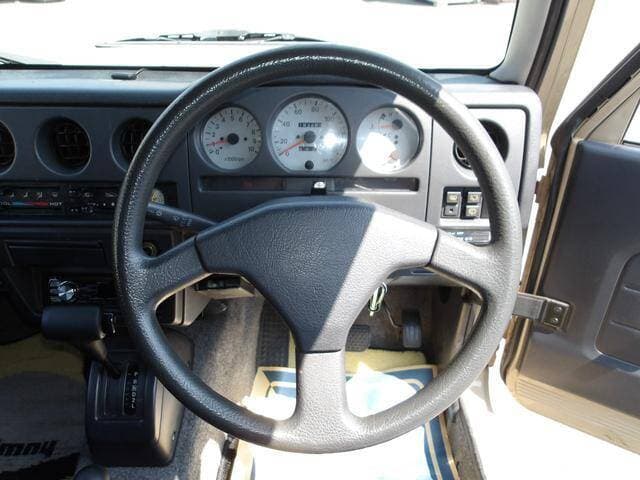 1996 Suzuki Jimny JDM car for sale — photo 12 of 20