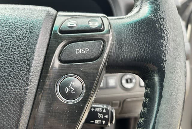 2009 Toyota Crown JDM car for sale — photo 15 of 25