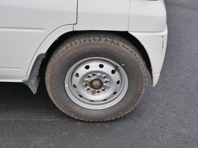 2002 Mitsubishi Minicab JDM car for sale — photo 23 of 25