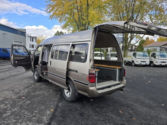 1996 Toyota HiAce JDM car for sale — photo 24 of 25