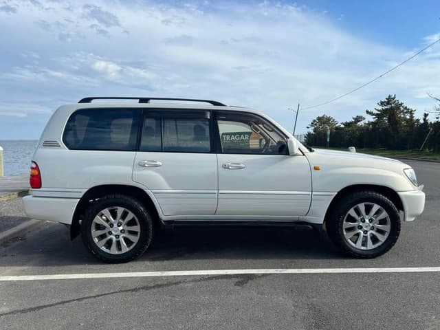 1998 Toyota Land Cruiser JDM car for sale — photo 2 of 19