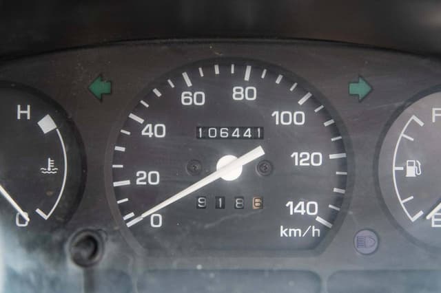 1999 Daihatsu Hijet JDM car for sale — photo 16 of 17