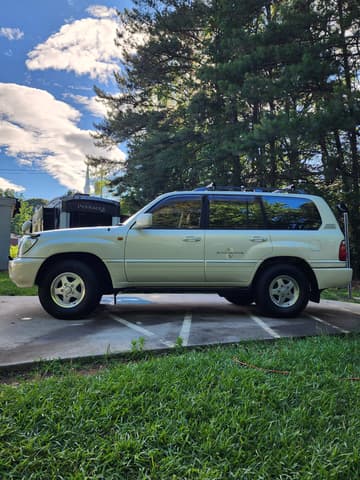 2001 Toyota Land Cruiser JDM car for sale — photo 2 of 25