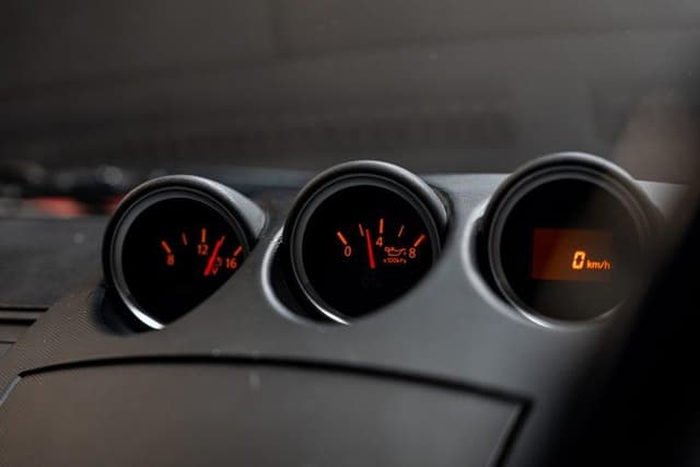 2005 Nissan Fairlady Z JDM car for sale — photo 16 of 20