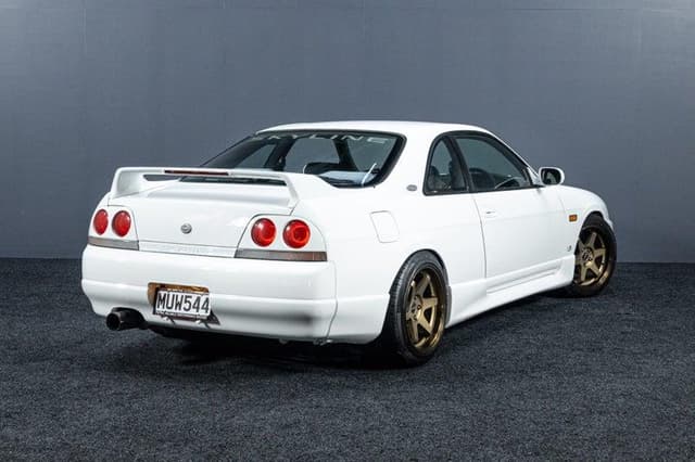 1997 Nissan Skyline JDM car for sale — photo 11 of 20