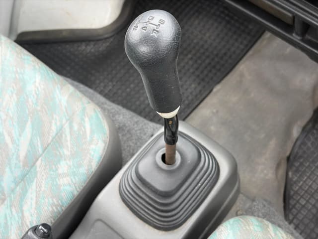 2001 Suzuki Carry JDM car for sale — photo 12 of 25