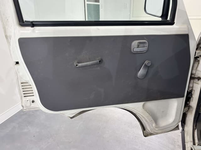 1996 Mitsubishi Minicab JDM car for sale — photo 21 of 25