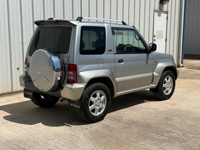 1997 Mitsubishi Pajero JDM car for sale — photo 3 of 19