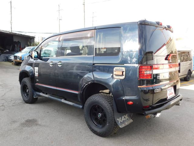 2007 Honda Stepwagon JDM car for sale — photo 2 of 8