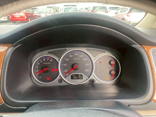 2005 Honda Stepwagon JDM car for sale — photo 3 of 8
