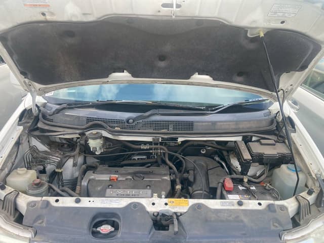 2005 Honda Stepwagon JDM car for sale — photo 7 of 8