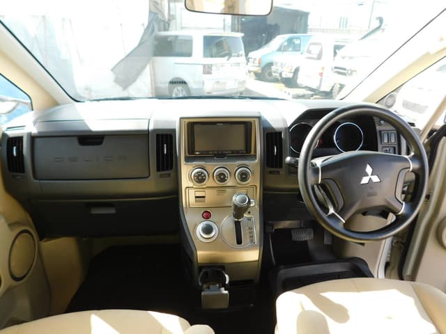 2009 Honda Fit JDM car for sale — photo 3 of 8