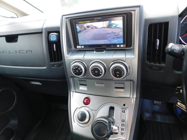 2007 Honda Stepwagon JDM car for sale — photo 4 of 8