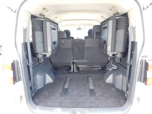 2007 Honda Stepwagon JDM car for sale — photo 7 of 8