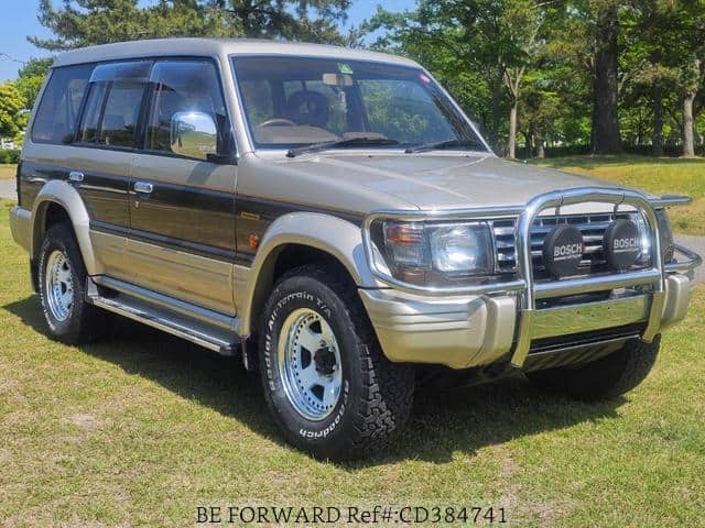 1992 Mitsubishi Pajero JDM car for sale — photo 13 of 19