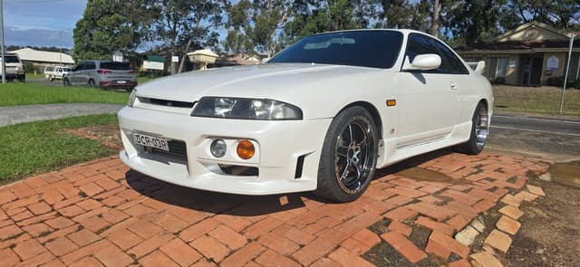 1993 Nissan Skyline JDM car for sale — photo 6 of 7