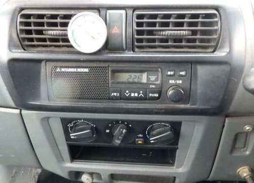 1999 Mitsubishi Minicab JDM car for sale — photo 10 of 15
