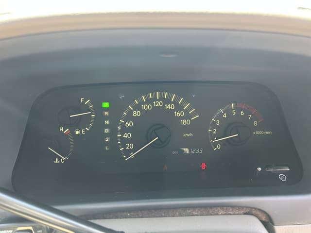 2000 Toyota Grand Hiace JDM car for sale — photo 18 of 25