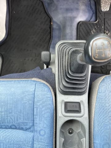 2000 Mitsubishi Minicab JDM car for sale — photo 19 of 25