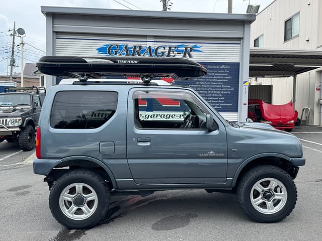 2005 Suzuki Jimny JDM car for sale — photo 12 of 25