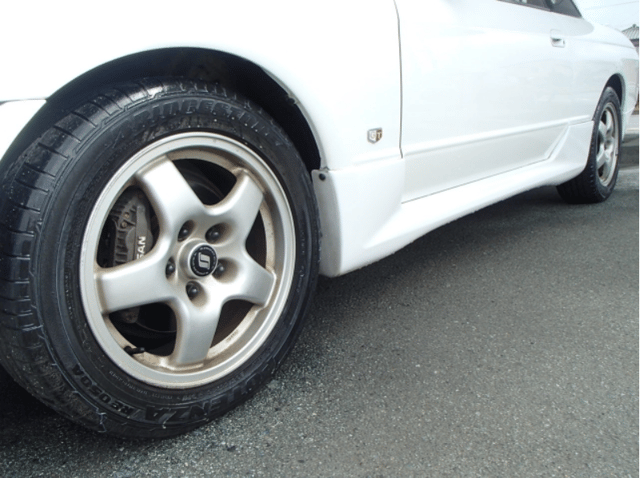 1992 Nissan Skyline JDM car for sale — photo 13 of 20