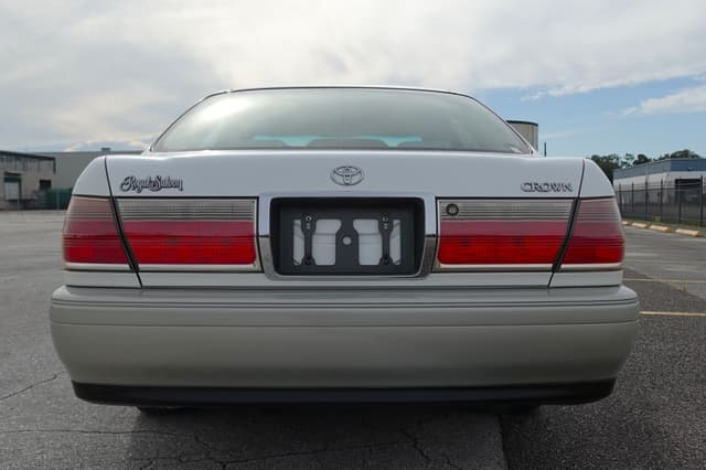 2000 Toyota Crown JDM car for sale — photo 7 of 18