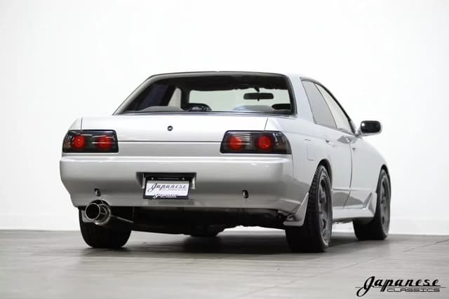 1992 Nissan Skyline JDM car for sale — photo 8 of 25