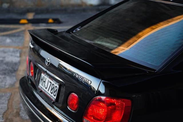 1998 Toyota Aristo JDM car for sale — photo 8 of 10