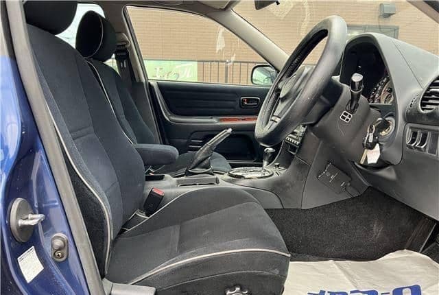 2003 Toyota Altezza JDM car for sale — photo 18 of 25