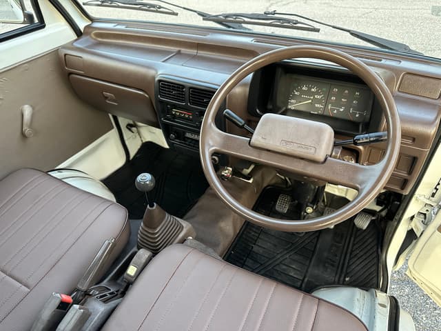 1991 Daihatsu Hijet JDM car for sale — photo 12 of 17
