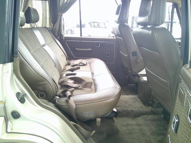 1990 Mitsubishi Pajero JDM car for sale — photo 14 of 20