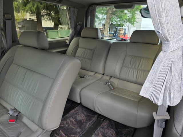 2000 Nissan Elgrand JDM car for sale — photo 11 of 16