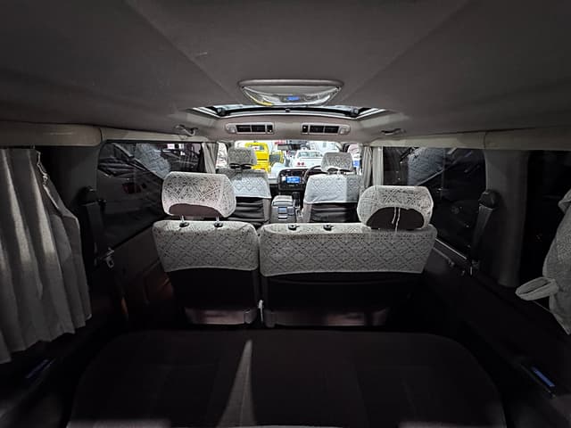 1999 Toyota HiAce JDM car for sale — photo 23 of 25