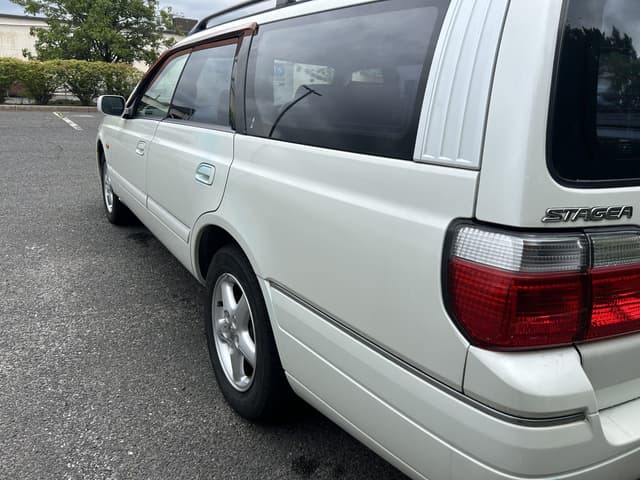 2000 Nissan Stagea JDM car for sale — photo 8 of 25