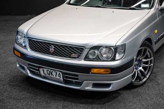 1997 Nissan Stagea JDM car for sale — photo 2 of 20
