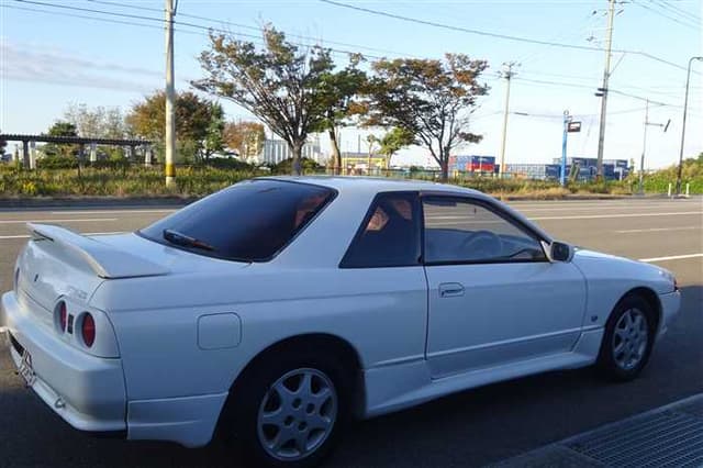 1992 Nissan Skyline JDM car for sale — photo 5 of 24