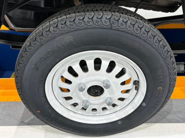 1995 Mitsubishi Minicab JDM car for sale — photo 16 of 25