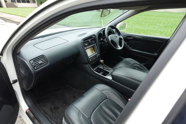 2000 Toyota Aristo JDM car for sale — photo 15 of 19