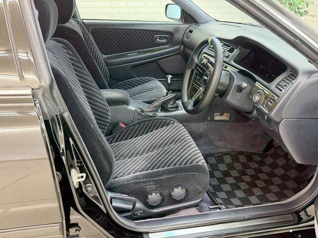 1997 Toyota Mark II JDM car for sale — photo 9 of 17