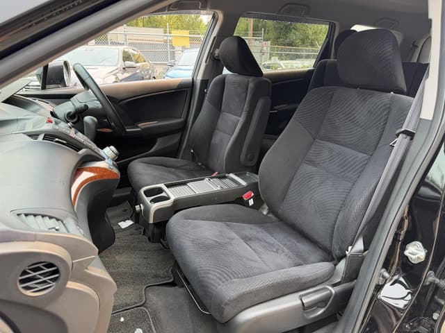 2011 Honda Odyssey JDM car for sale — photo 10 of 19