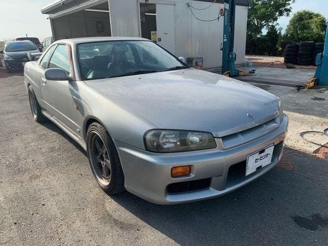 1998 Nissan Skyline JDM car for sale — photo 2 of 12