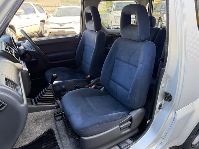 2004 Suzuki Jimny JDM car for sale — photo 12 of 20