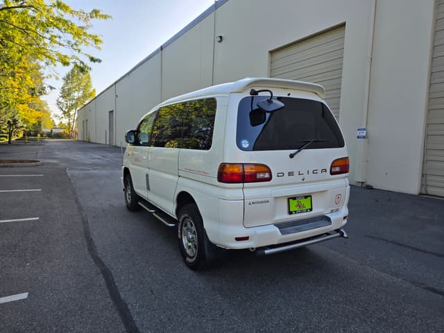 1999 Mitsubishi Delica JDM car for sale — photo 5 of 16