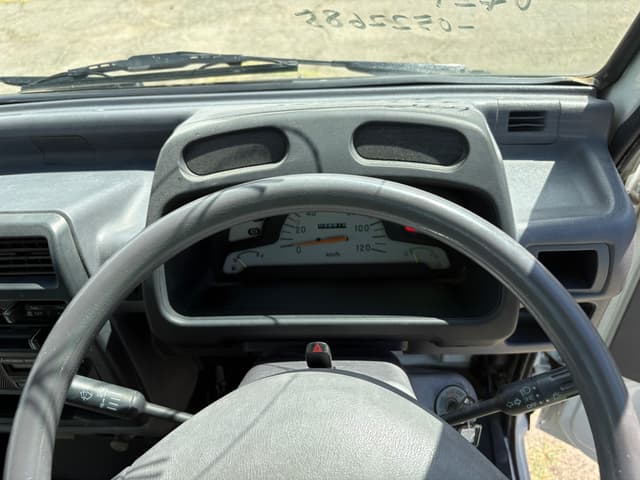 1998 Mitsubishi Minicab JDM car for sale — photo 20 of 25